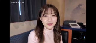 姐姐好骚啊穿着热情紧身红衣闯进弟弟房间趴在身上扭动挑逗这销魂丰满感受好爽沦陷啪啪用力揉捏抽插操